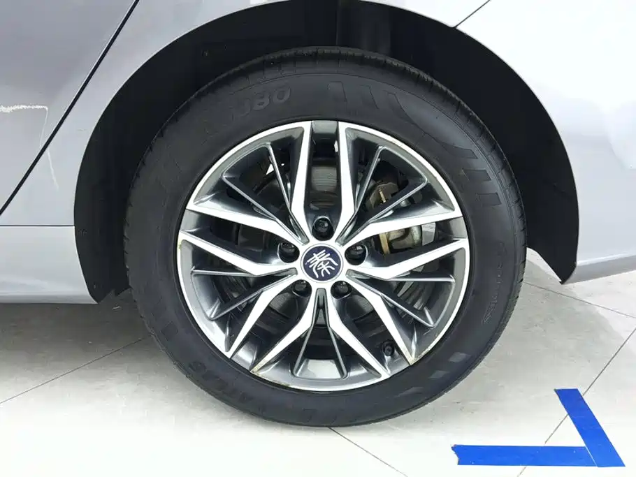 BYD Qin PLUS — фото 6