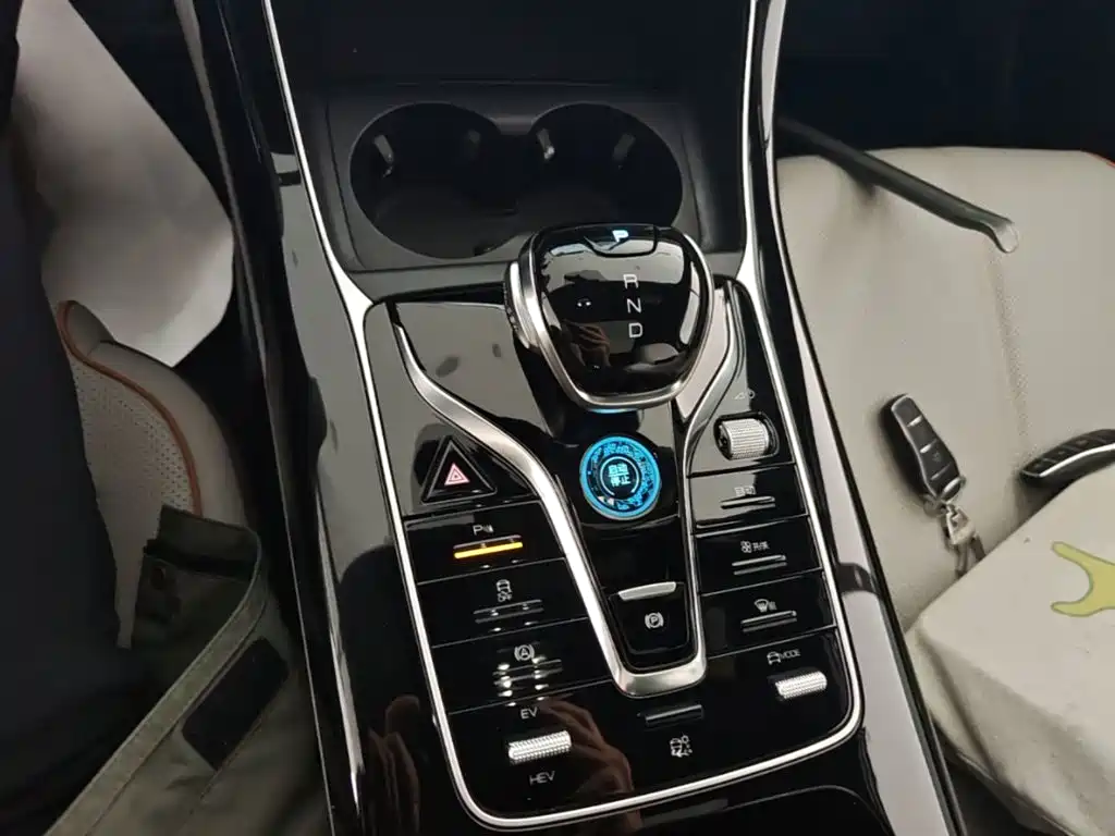 BYD Qin PLUS — фото 14