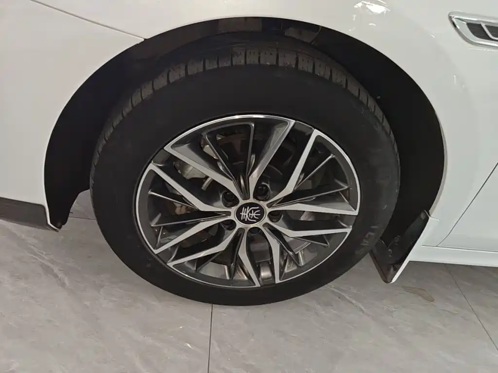 BYD Qin PLUS — фото 23