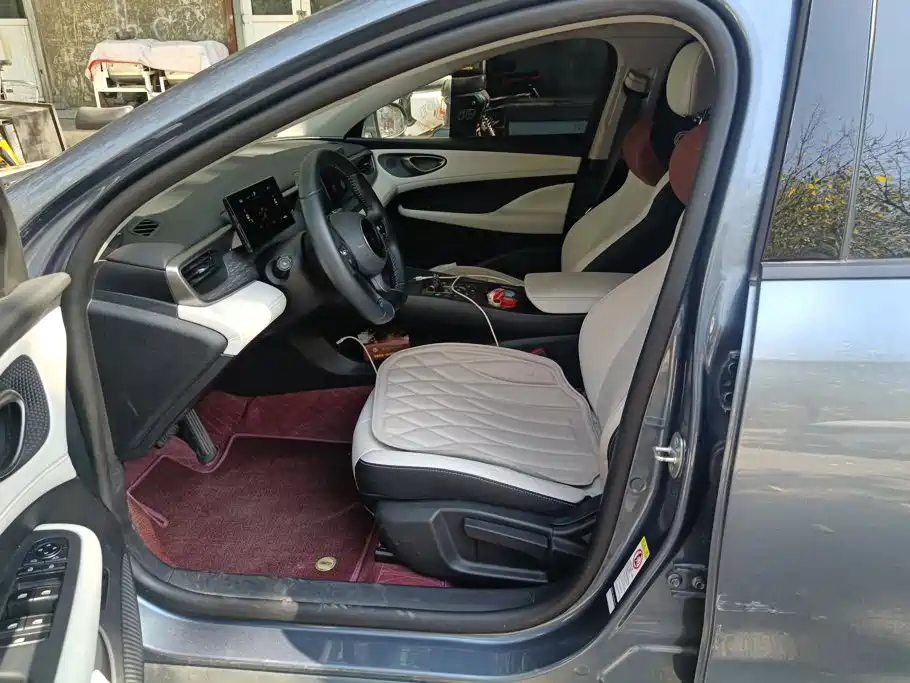 BYD Seal 05 DM-i — фото 9