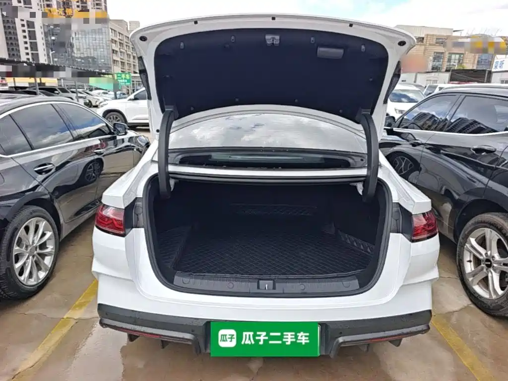 BYD Qin L — фото 19