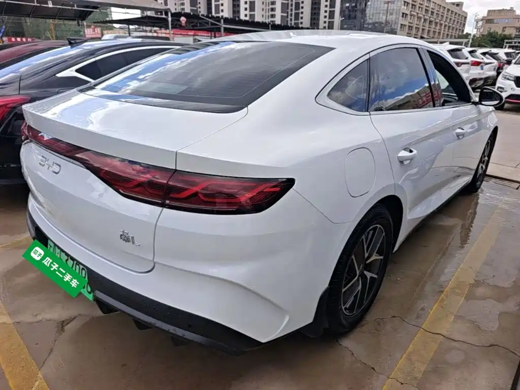BYD Qin L — фото 7