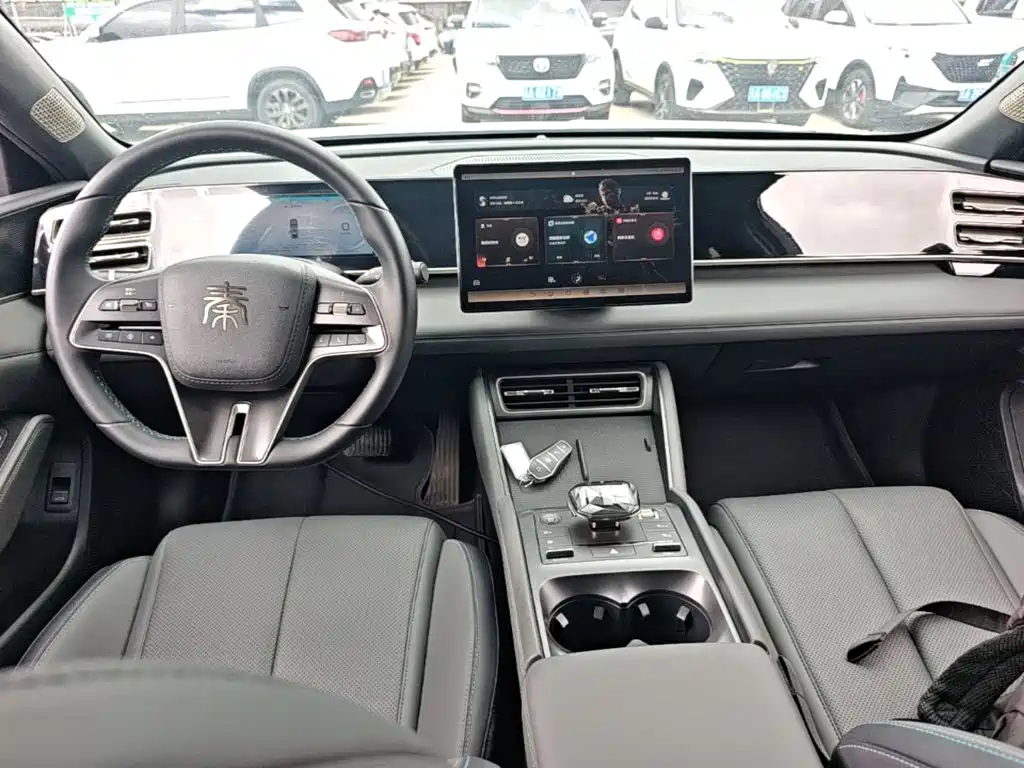 BYD Qin L — фото 10