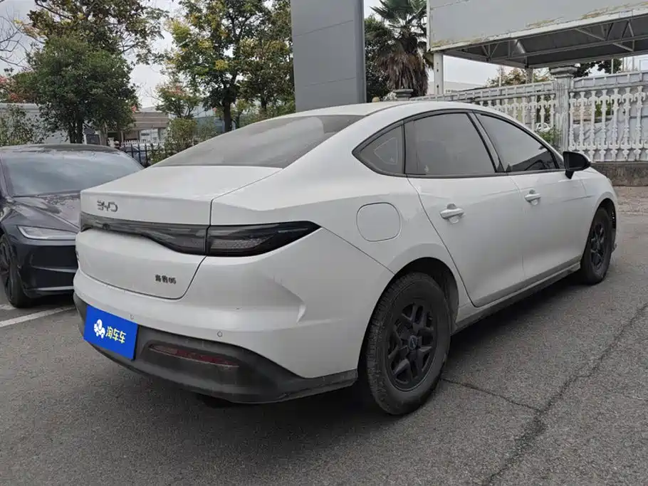 BYD Seal 05 DM-i — фото 3