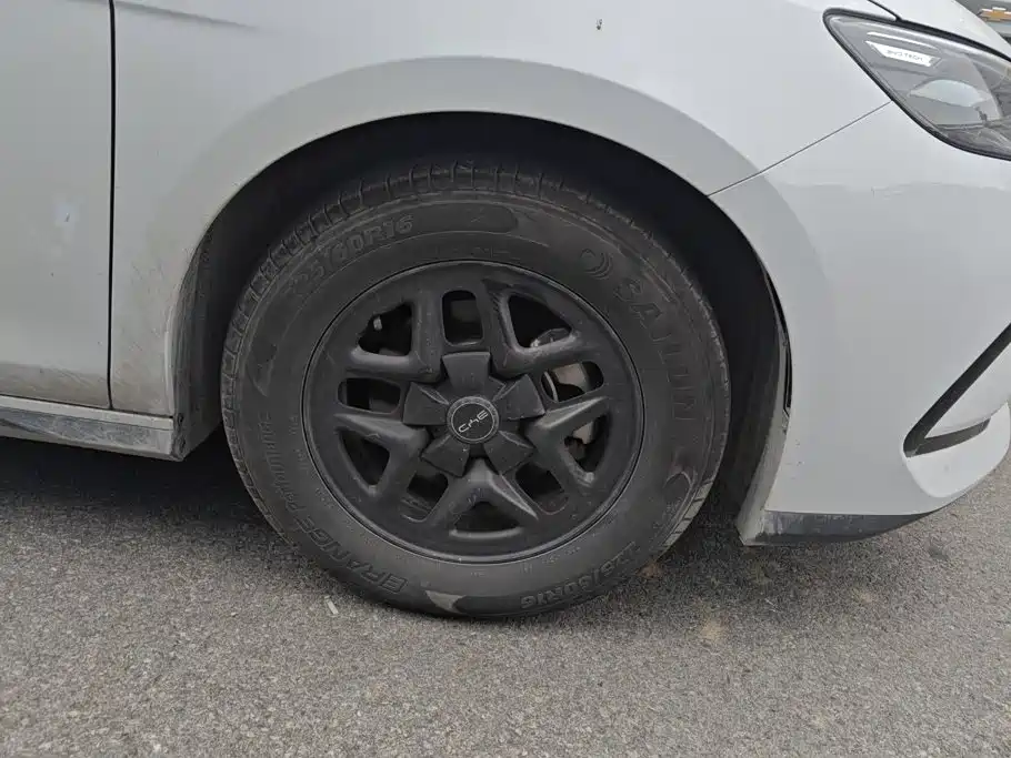 BYD Seal 05 DM-i — фото 6
