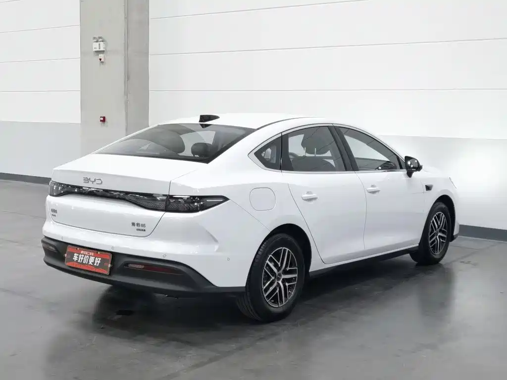 BYD Seal 05 DM-i — фото 2