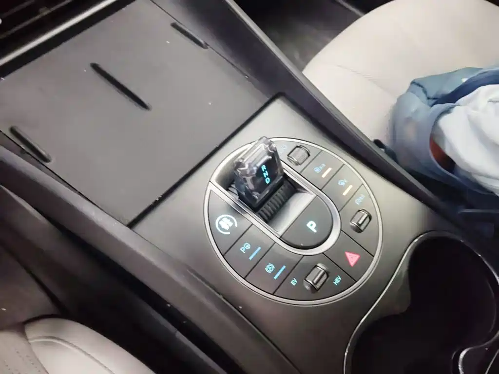 BYD Seal 05 DM-i — фото 14