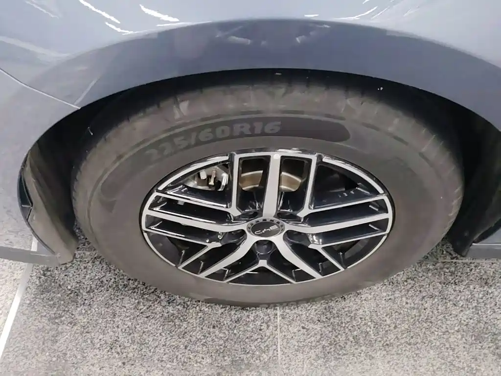BYD Seal 05 DM-i — фото 23