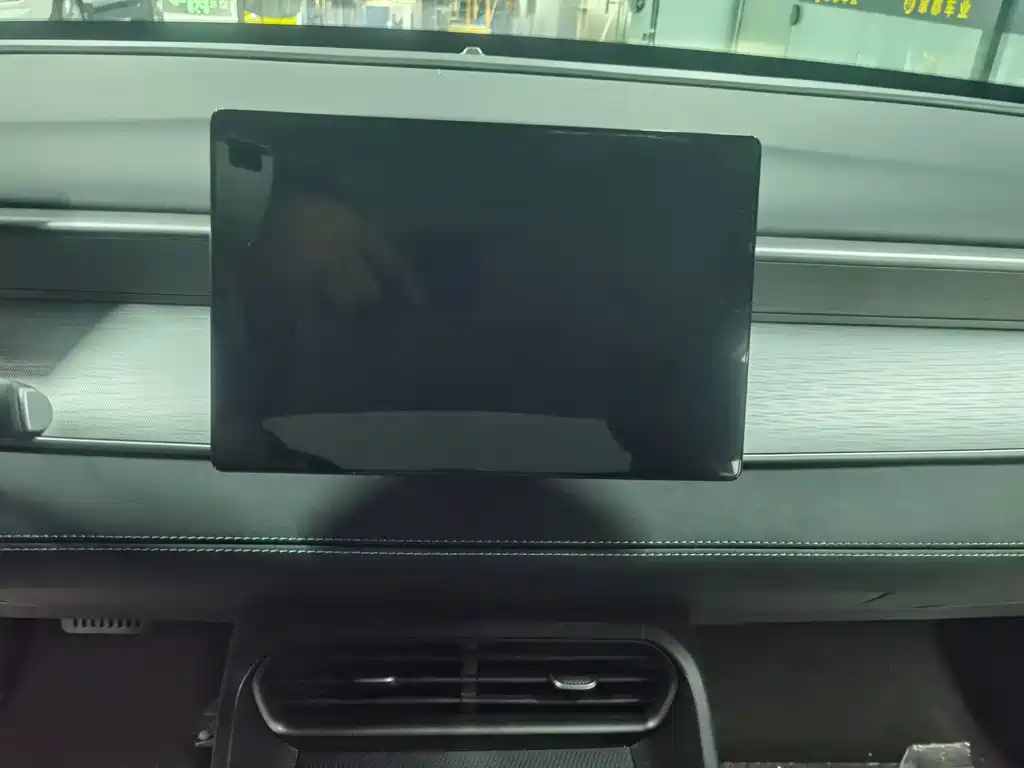 BYD Seal 05 DM-i — фото 11