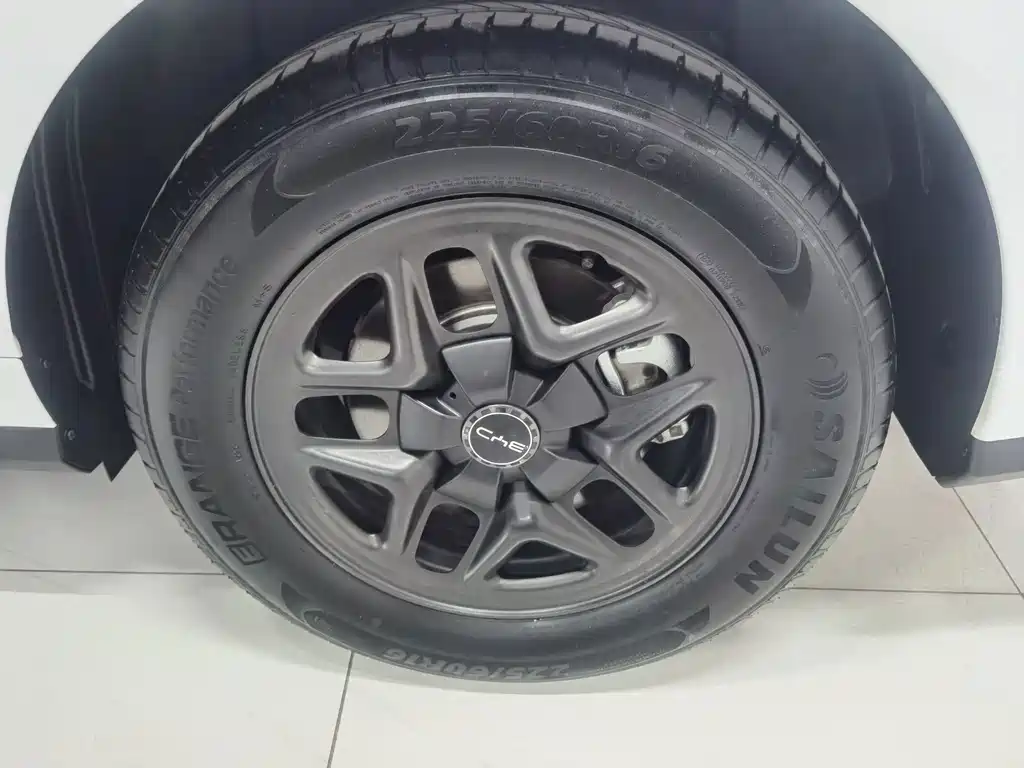 BYD Seal 05 DM-i — фото 22