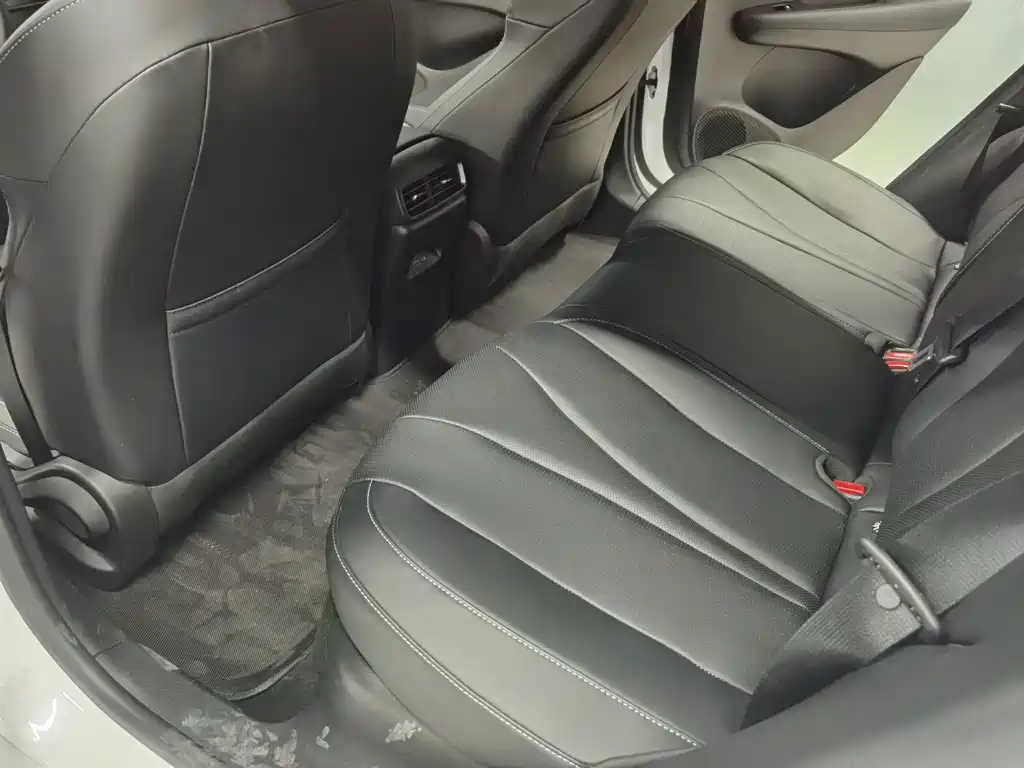BYD Seal 05 DM-i — фото 9