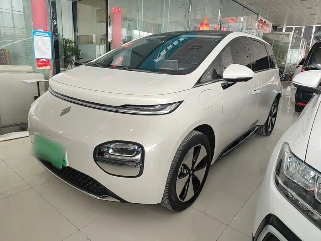 Baojun Yunduo — фото 2