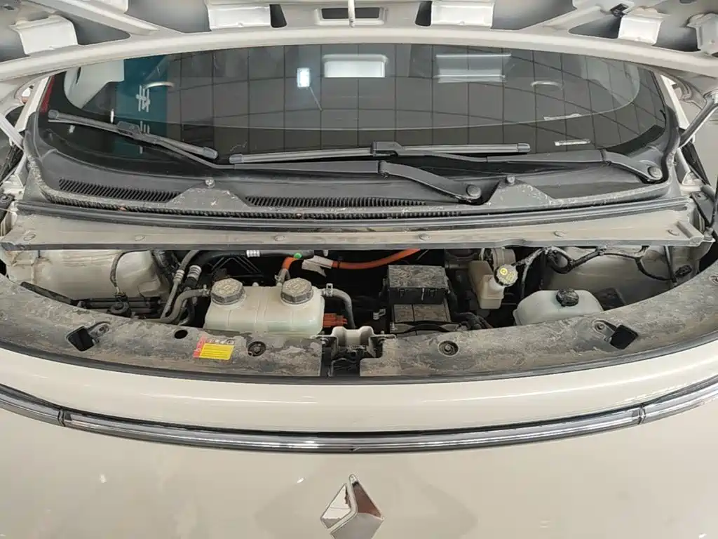 Baojun Yunduo — фото 20