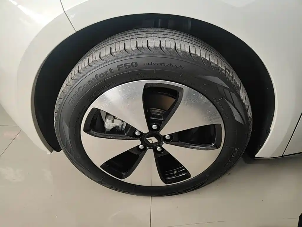 Baojun Yunduo — фото 23
