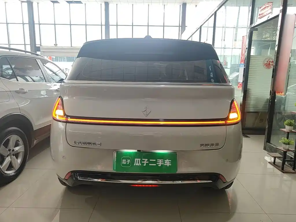 Baojun Yunduo — фото 6