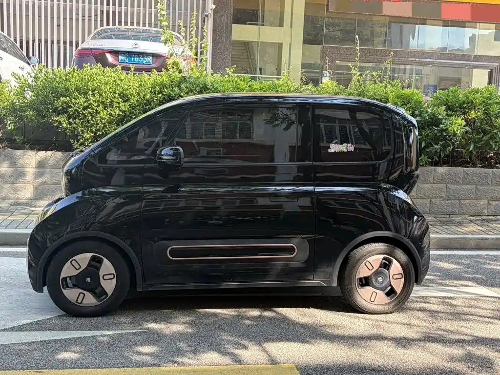 Baojun KiWi EV — фото 8