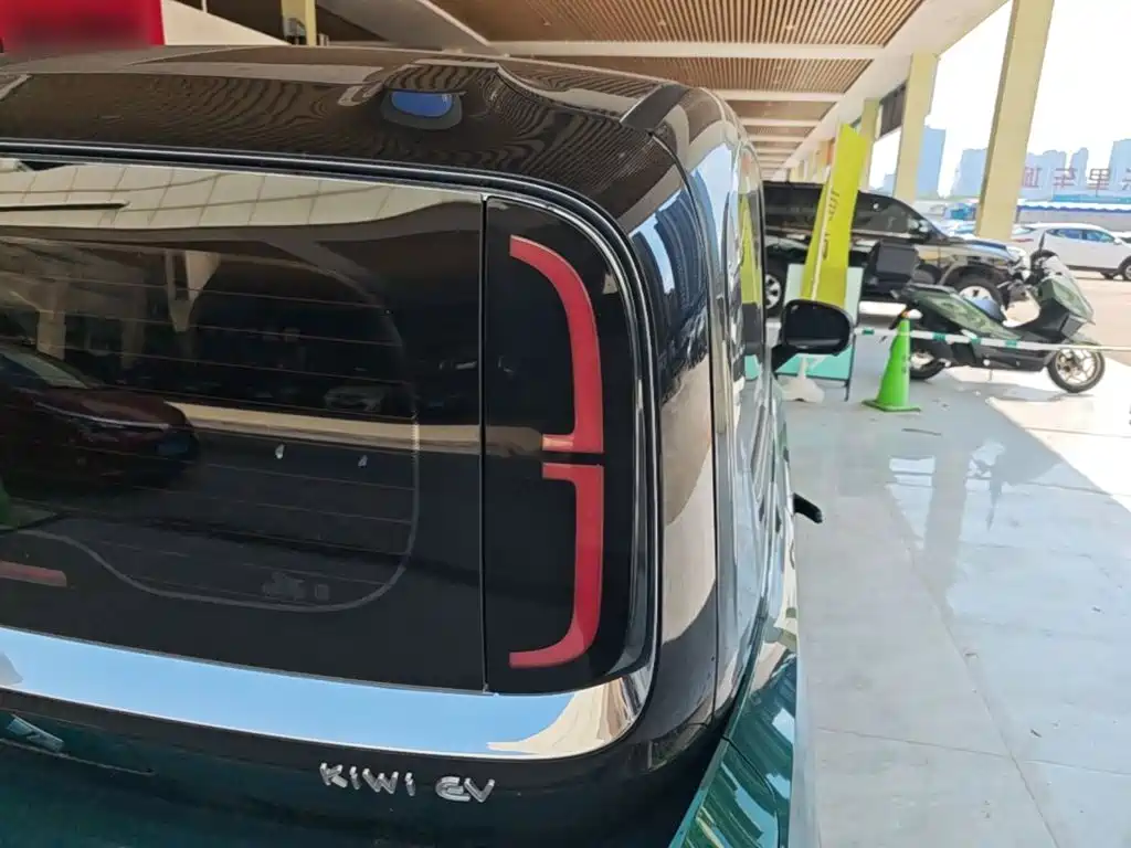 Baojun KiWi EV — фото 24