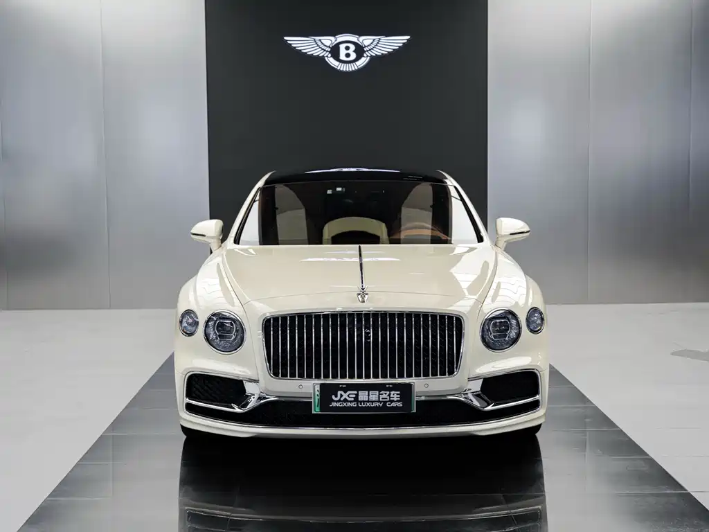 Bentley Flying Spur PHEV — фото 2