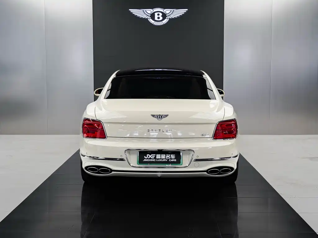 Bentley Flying Spur PHEV — фото 14