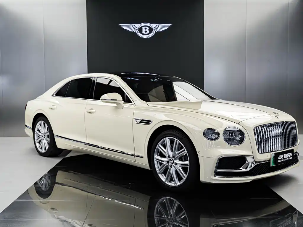 Bentley Flying Spur PHEV — фото 3