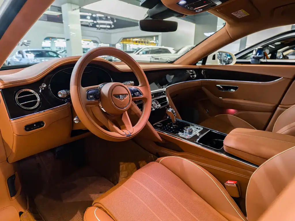 Bentley Flying Spur PHEV — фото 4