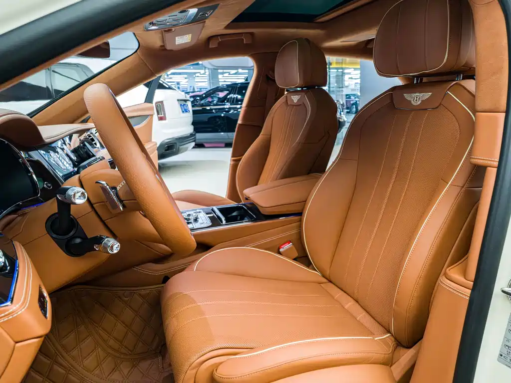 Bentley Flying Spur PHEV — фото 8