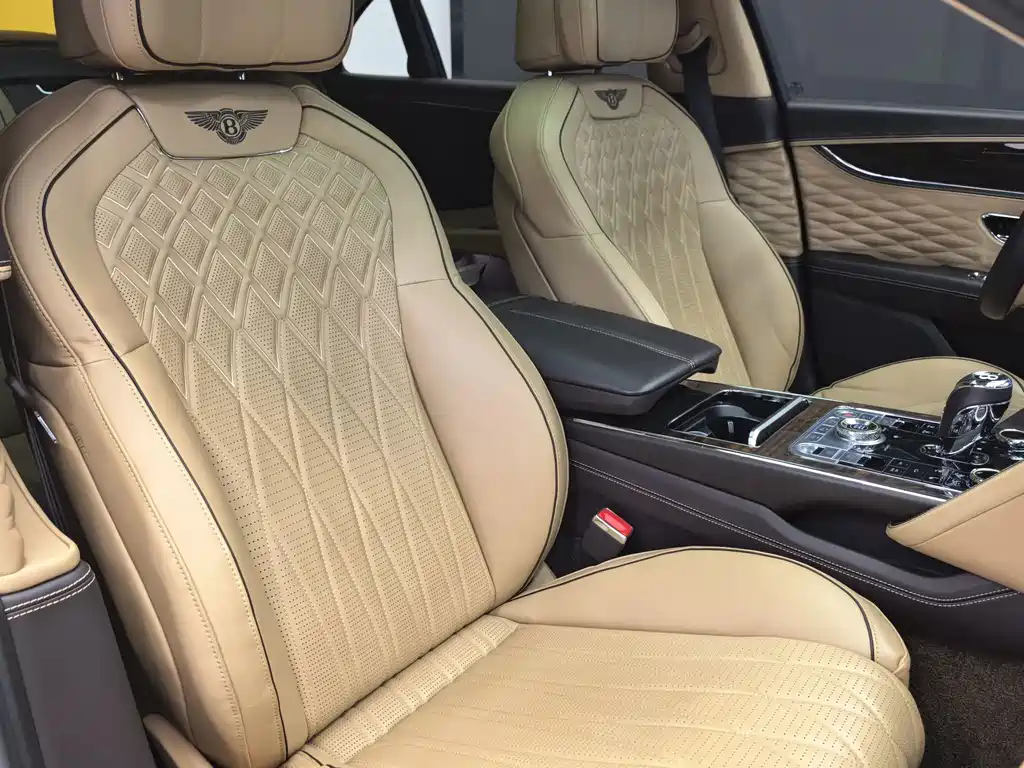 Bentley Flying Spur — фото 15