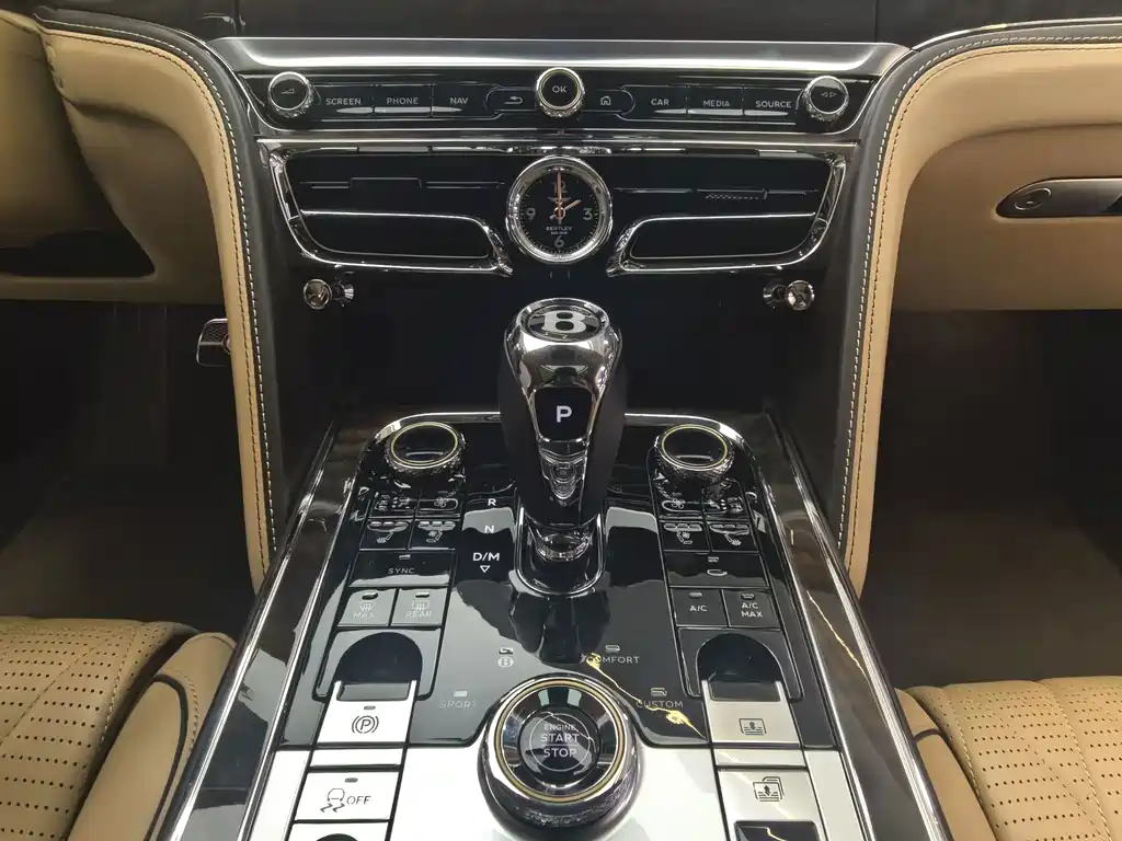 Bentley Flying Spur — фото 22