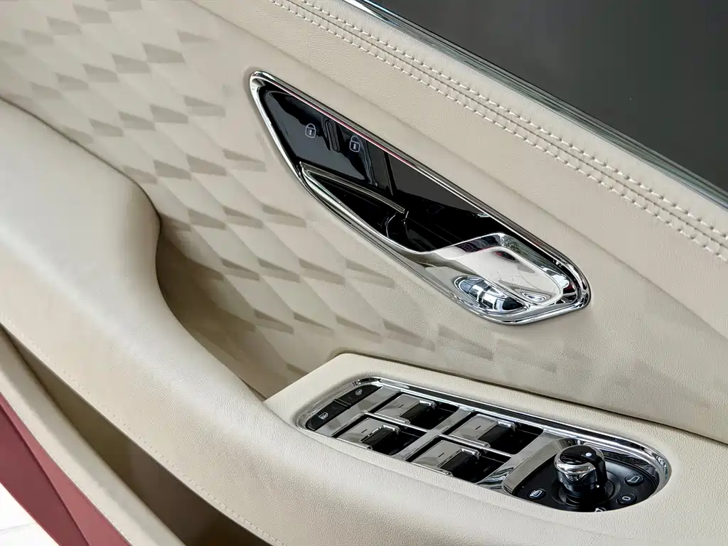 Bentley Continental PHEV — фото 8