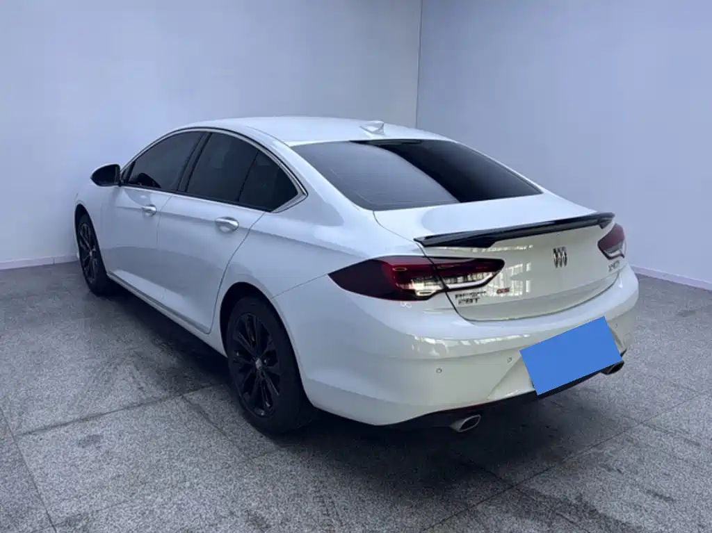 Buick Regal — фото 9