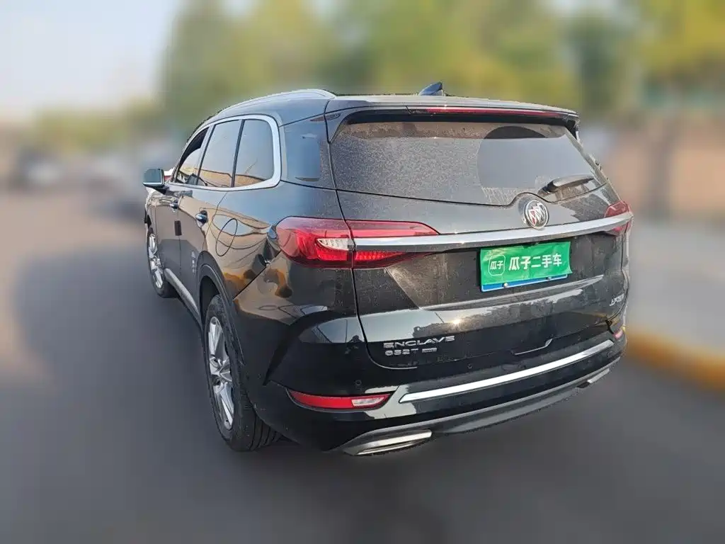 Buick Enclave — фото 25