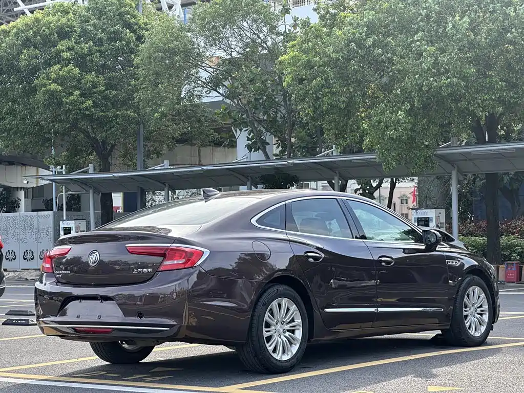 Buick LaCrosse — фото 4