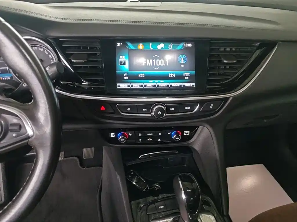 Buick Regal — фото 13