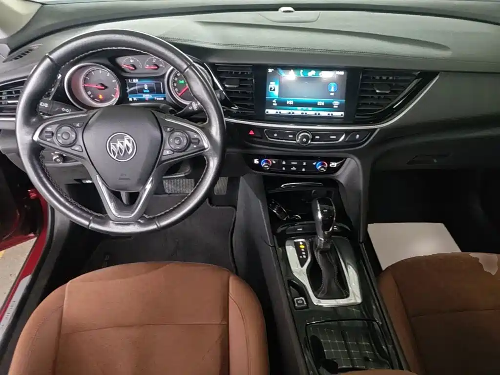 Buick Regal — фото 10