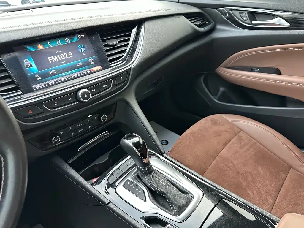 Buick Regal — фото 10