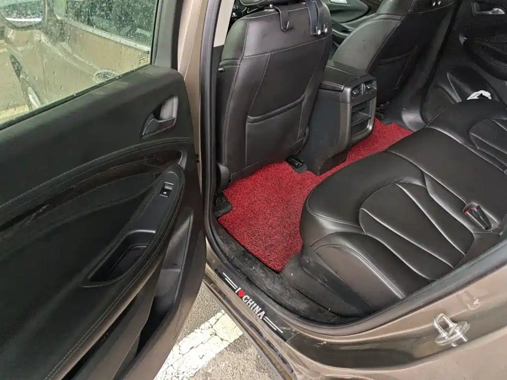 Buick Envision Plus — фото 13