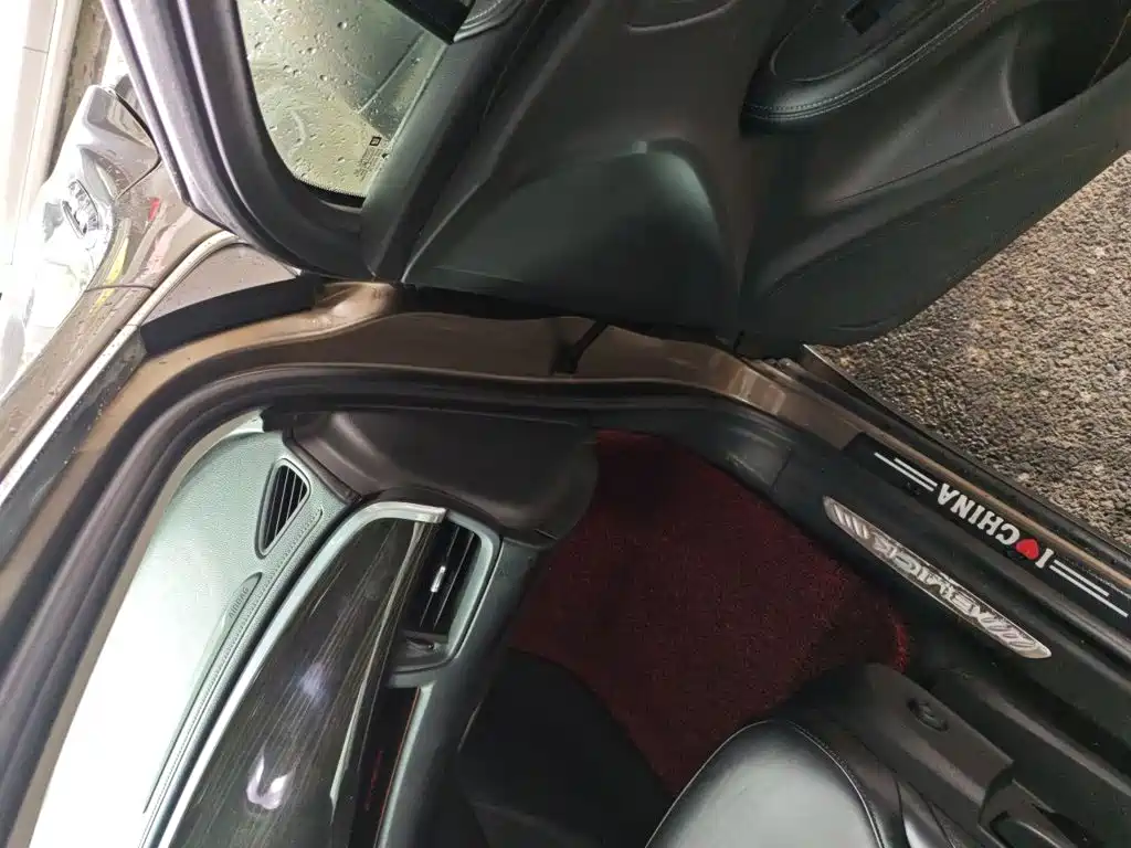 Buick Envision Plus — фото 19