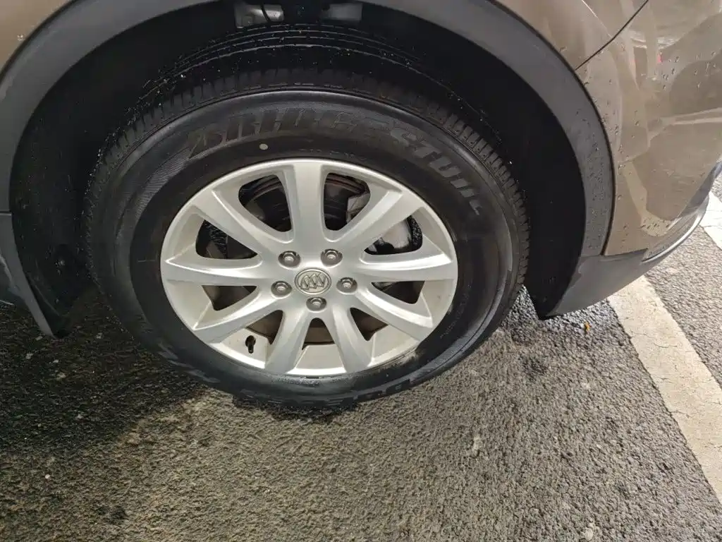 Buick Envision Plus — фото 24