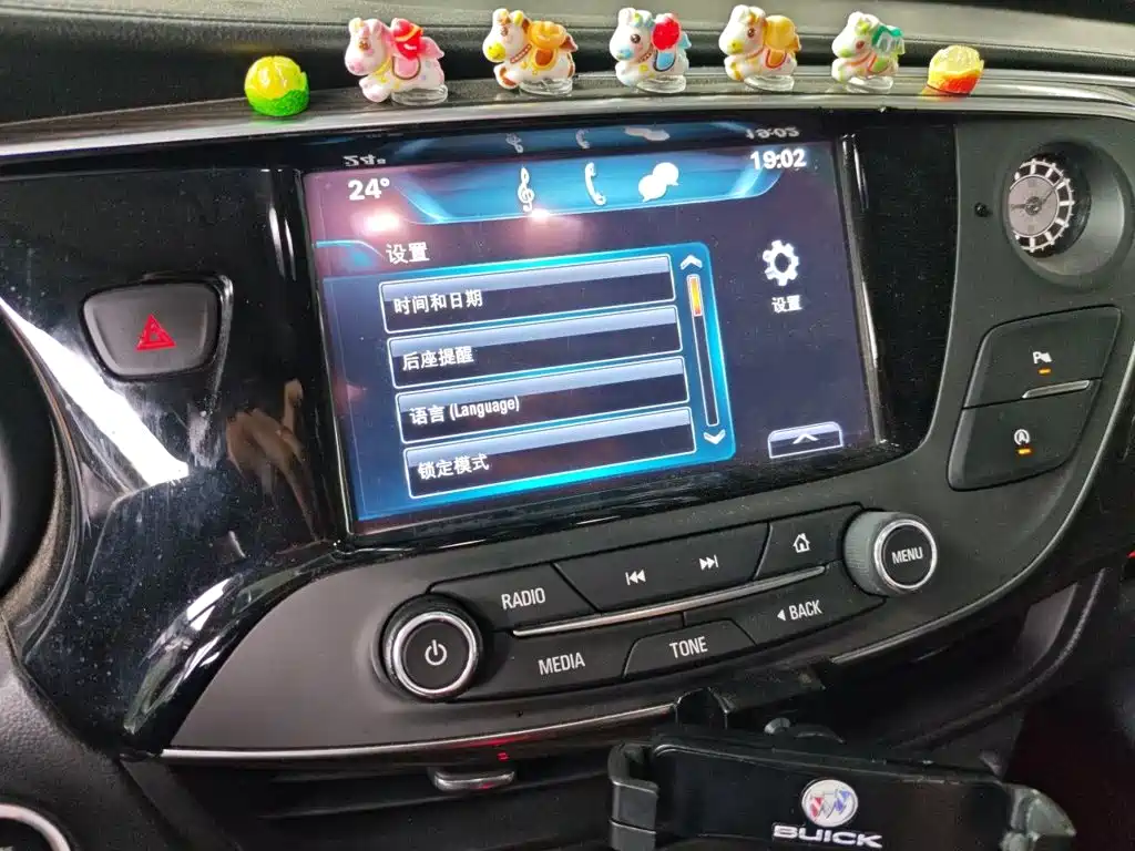 Buick Envision Plus — фото 9