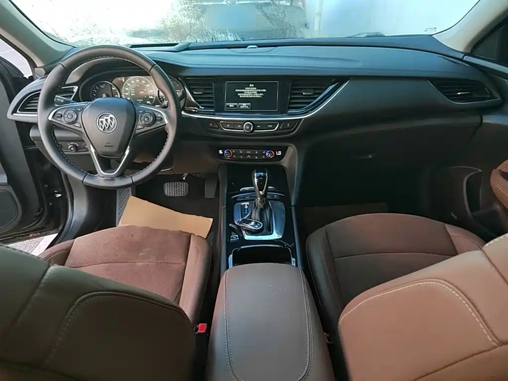 Buick Regal — фото 10