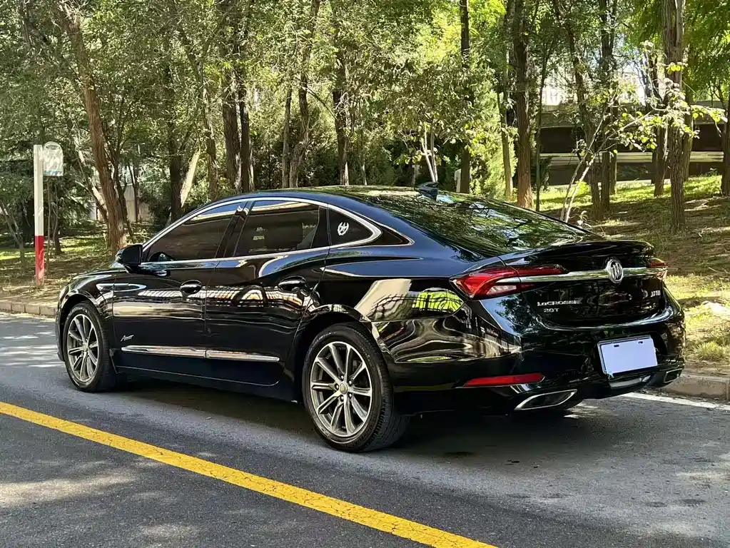 Buick LaCrosse — фото 4