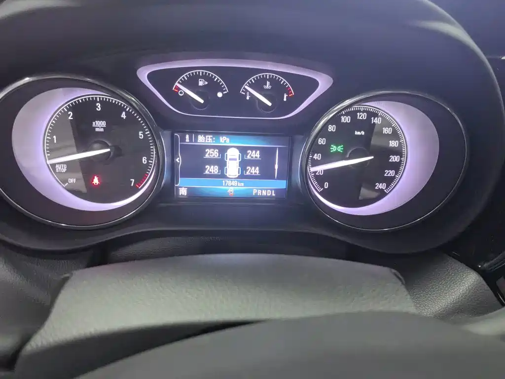 Buick Envision Plus — фото 5