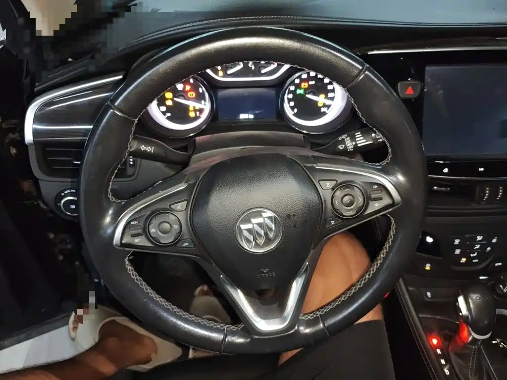 Buick Envision Plus — фото 6