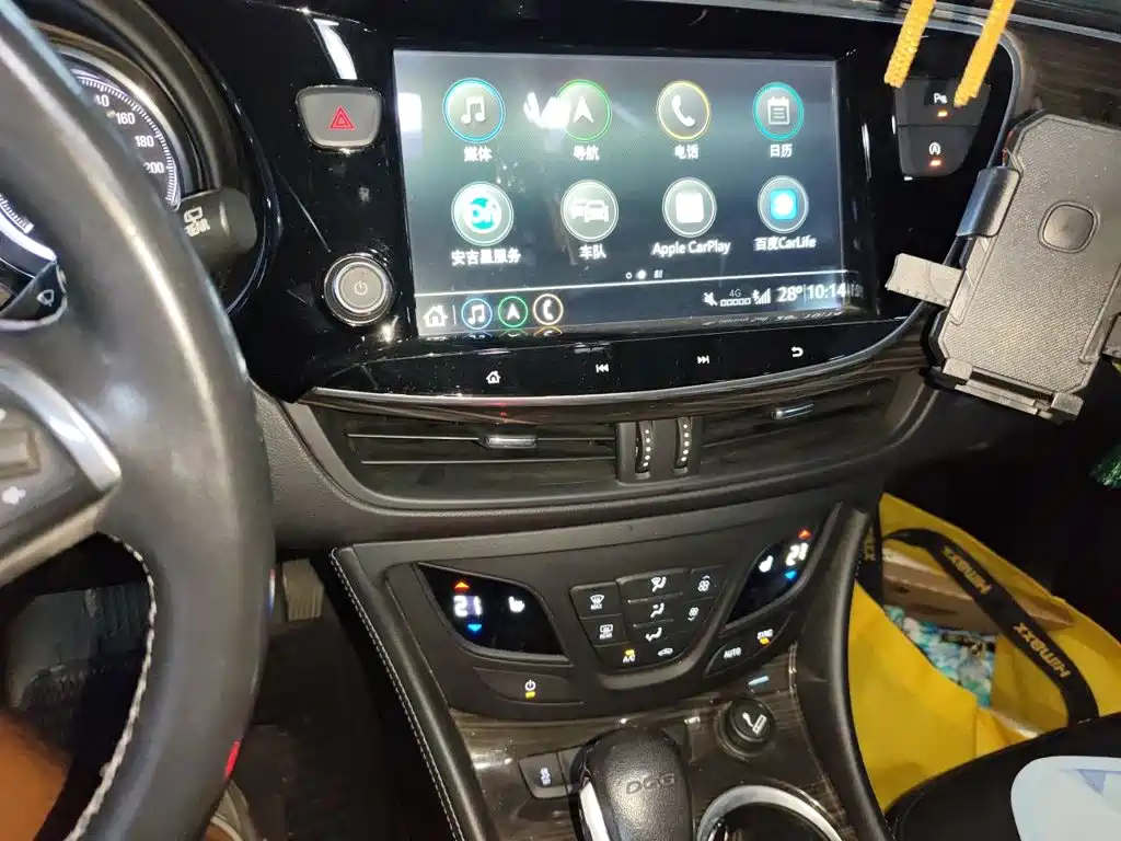Buick Envision Plus — фото 9