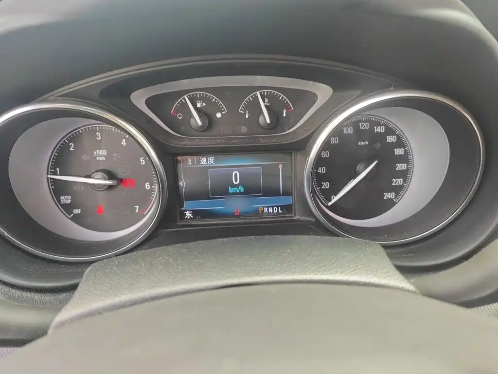Buick Envision Plus — фото 4