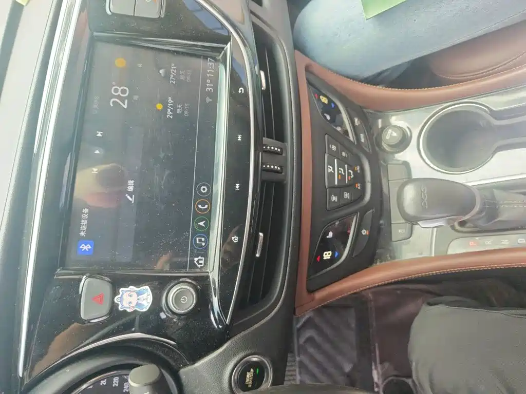 Buick Envision Plus — фото 6