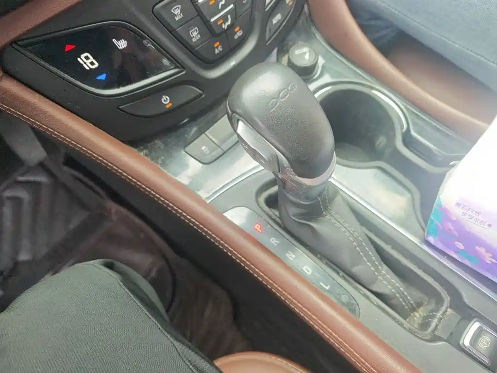 Buick Envision Plus — фото 7