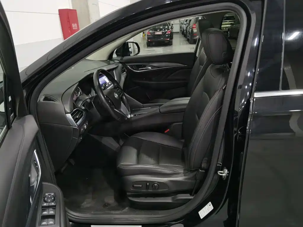 Buick Enclave — фото 10