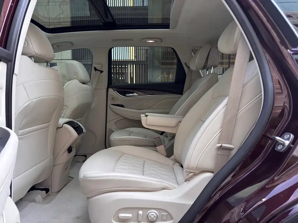 Buick Enclave — фото 19