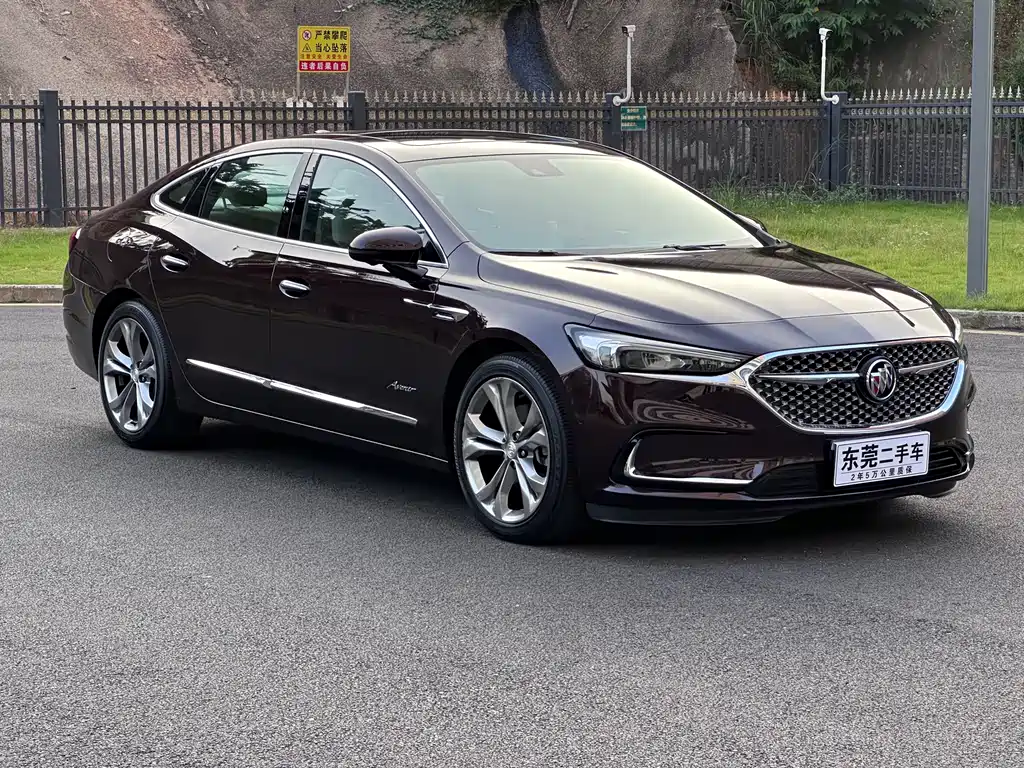 Buick LaCrosse — фото 2